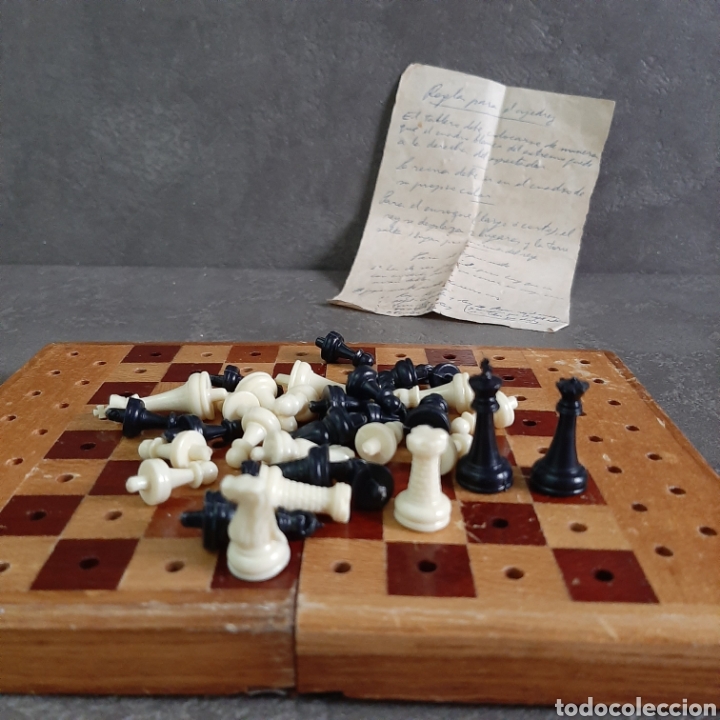 Juegos de mesa: Antiguo juego de ajedrez de viaje - Foto 2