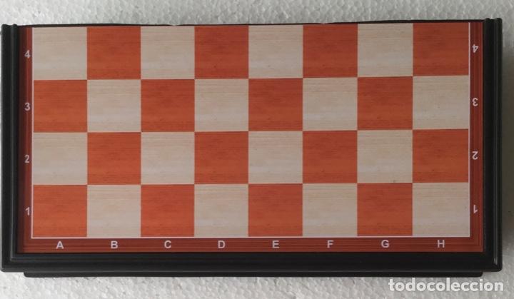 Juegos de mesa: Ajedrez de viaje magn&eacute;tico. 19 x 19 cms. - Foto 3