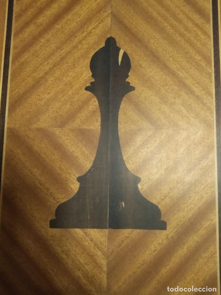 Juegos de mesa: Gran tablero de ajedrez de marqueter&iacute;a. - Foto 4