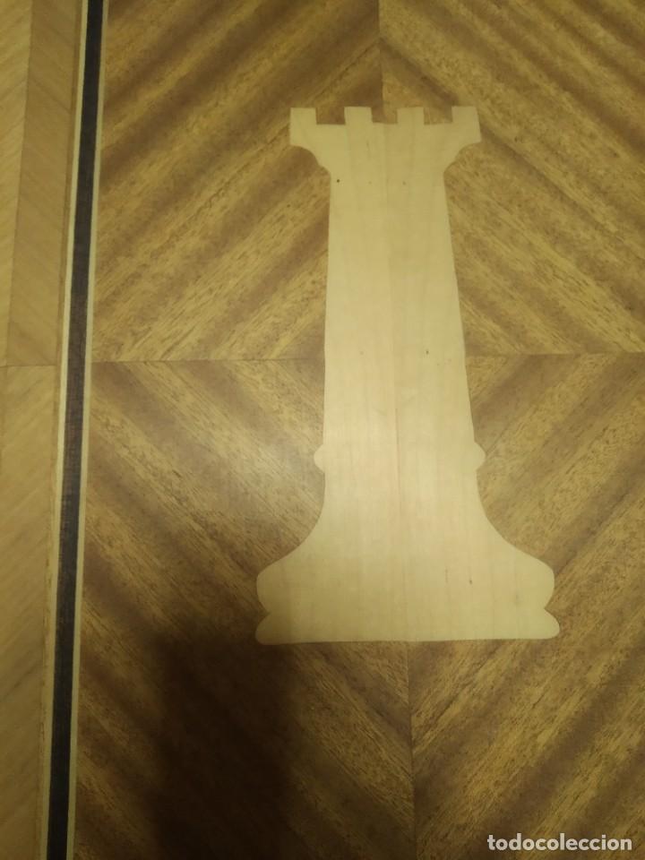 Juegos de mesa: Gran tablero de ajedrez de marqueter&iacute;a. - Foto 5