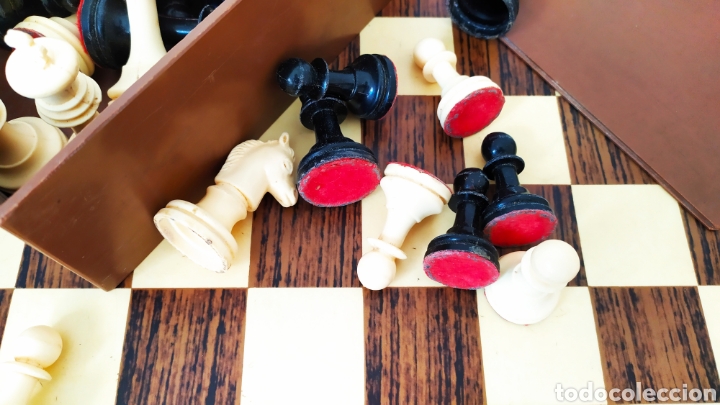 Juegos de mesa: Ajedrez antiguo con caja y piezas. - Foto 10