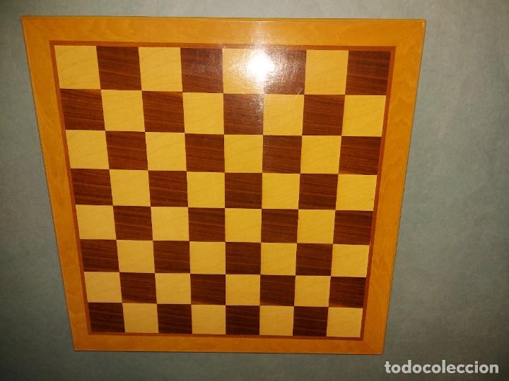 Juegos de mesa: JUEGO AJEDREZ Y PARCHIS EN TABLERO DE MADERA - Foto 4