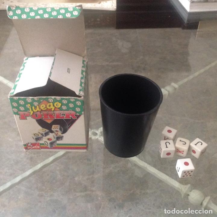 Juegos de mesa: Antiguo juego de dados de poker - Foto 1