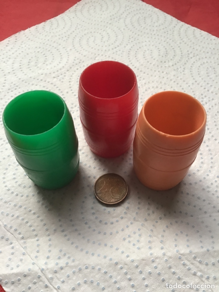 Juegos de mesa: Tres cubiletes. Cubilete. - Foto 1