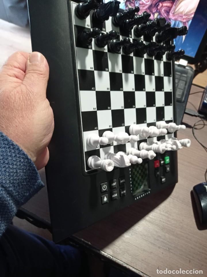 Juegos de mesa: AJEDREZ MILLENNIUM CHESSGENIUS COMPUTER 2000 M-810 - Foto 8