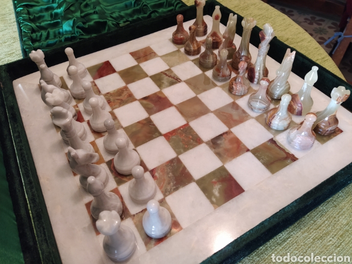 Juegos de mesa: Espectacular ajedrez de alabastro y m&aacute;rmol tallado - Foto 2