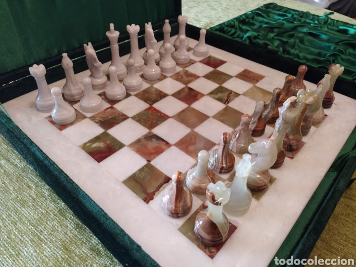 Juegos de mesa: Espectacular ajedrez de alabastro y m&aacute;rmol tallado - Foto 3