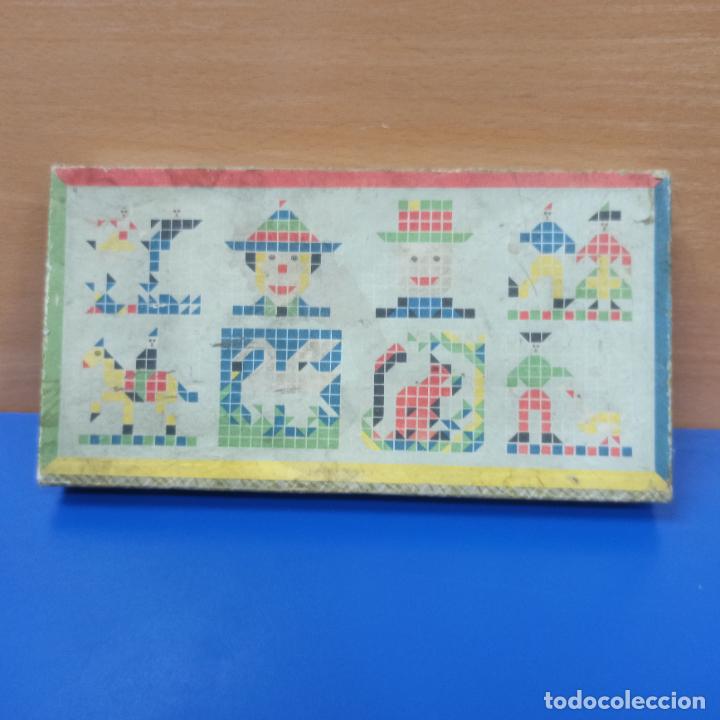 Juegos de mesa: ANTIGUO JUEGO TANGRAM DE MADERA - Foto 2