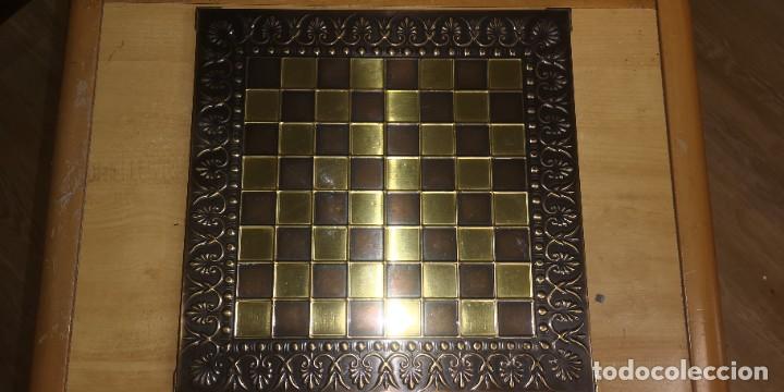 Juegos de mesa: Tabla y figuras ajedrez - Foto 1