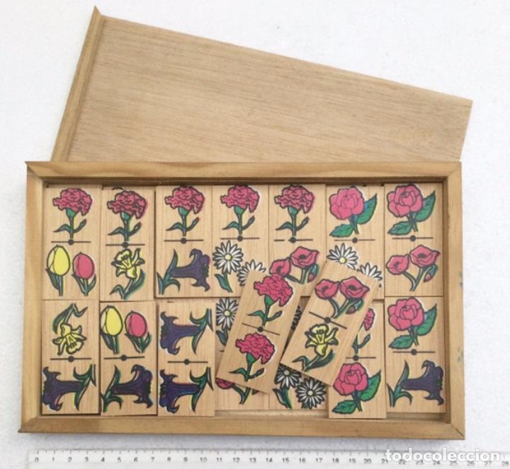Juegos de mesa: Domin&oacute; flores en madera. Nuevo - Foto 1