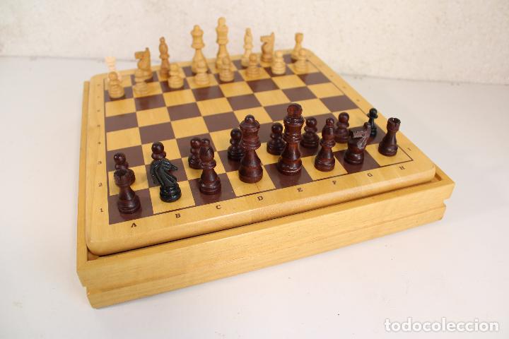 Juegos de mesa: ajedrez y fichas de damas en madera - Foto 5