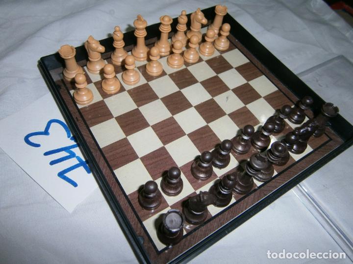 Juegos de mesa: ANTIGUO AJEDREZ MAGNETICO - Foto 1