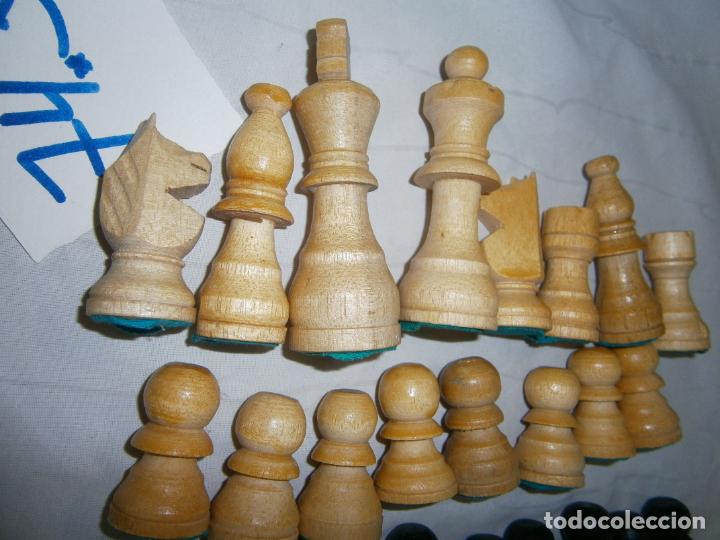 Juegos de mesa: LOTE PIEZAS DE AJEDREZ DE MADERA GRANDES - Foto 3