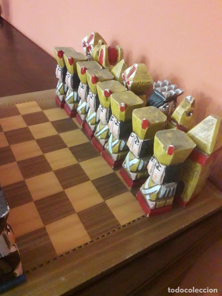 Juegos de mesa: AJEDREZ DE MADERA POLICROMADA - Foto 1