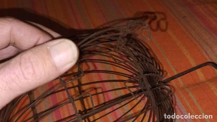 Juegos de mesa: Bingo antiguo, bolas y cartones - Foto 4