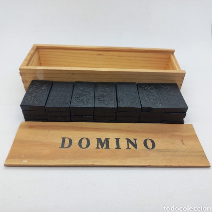 Juegos de mesa: Domin&oacute; de pl&aacute;stico con dibujos de drag&oacute;n - Foto 2