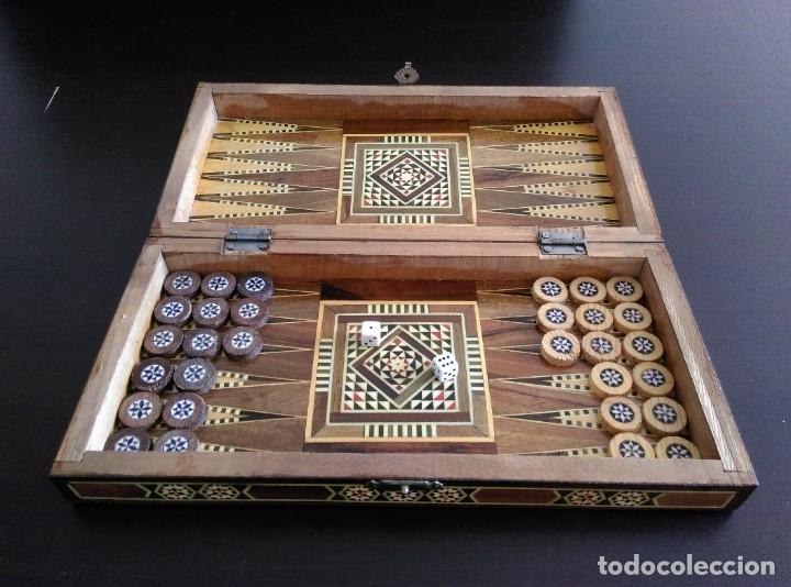 Juegos de mesa: Backgammon ajedrez antiguo en madera y nacar - Foto 2