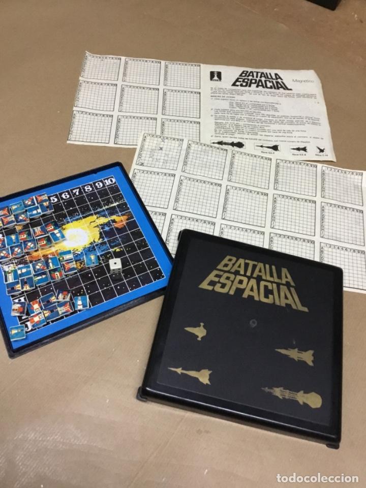 Juegos de mesa: Juego magn&eacute;tico Batalla espacial - Foto 4