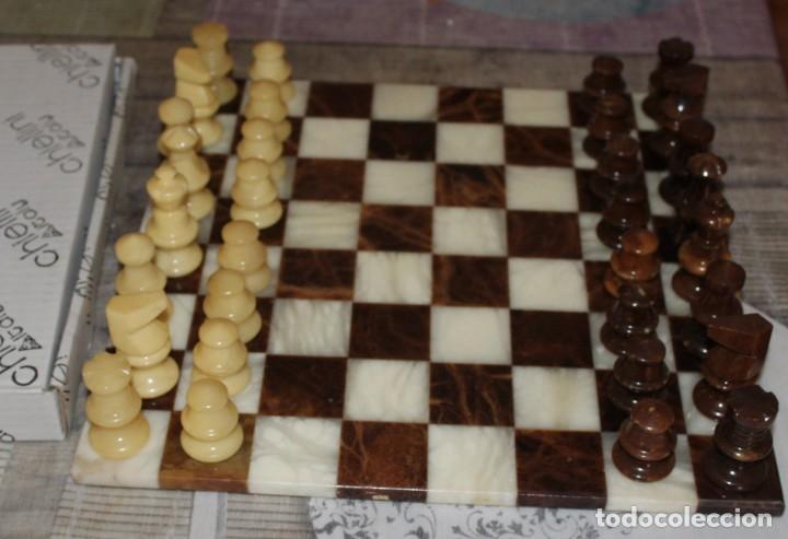 ajedrez de alabastro (italia) - Comprar de mesa antiguos en todocoleccion -