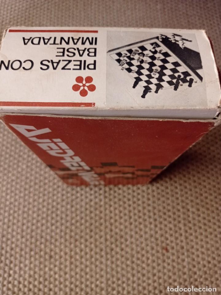 Juegos de mesa: Antiguo AJEDREZ VIAJE No. 2 - Magn&eacute;tico - Foto 2