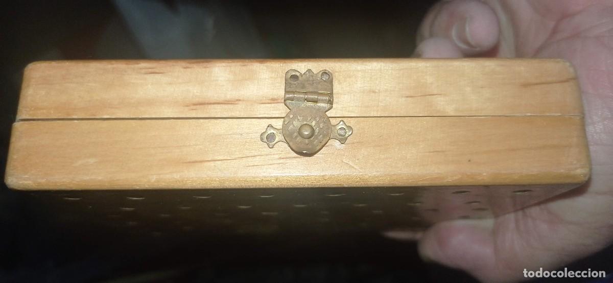 Juegos de mesa: ANTIGUO MINI AJEDREZ DE MADERA PORTATIL - Foto 4