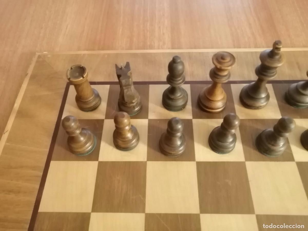 Juegos de mesa: TABLERO DE AJEDREZ CON PIEZAS DE AJEDREZ DE MADERA - Foto 2