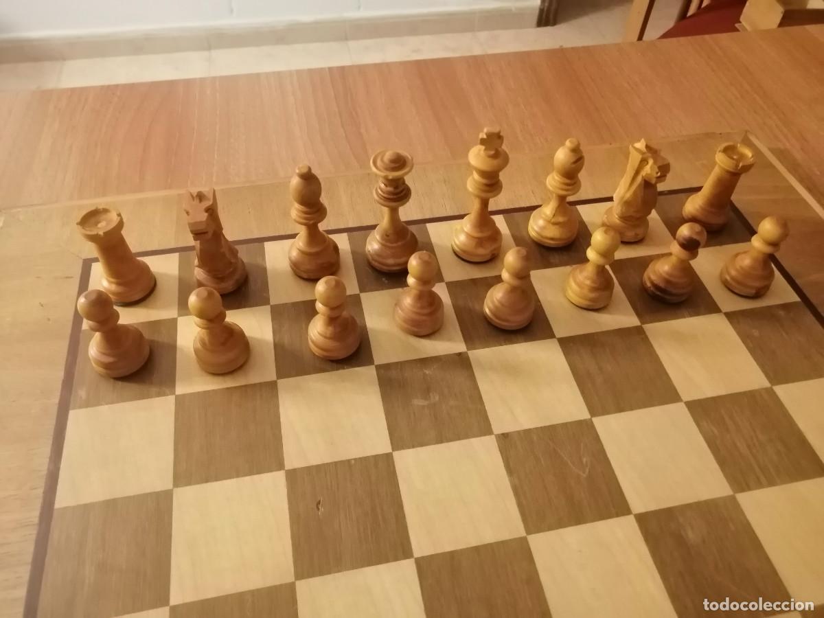 Juegos de mesa: TABLERO DE AJEDREZ CON PIEZAS DE AJEDREZ DE MADERA - Foto 6