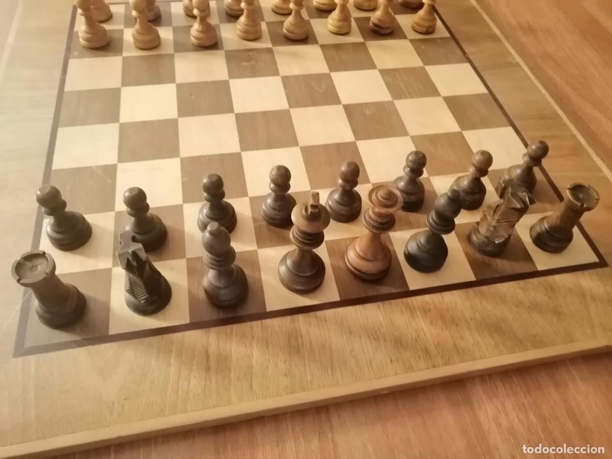 Juegos de mesa: TABLERO DE AJEDREZ CON PIEZAS DE AJEDREZ DE MADERA - Foto 7