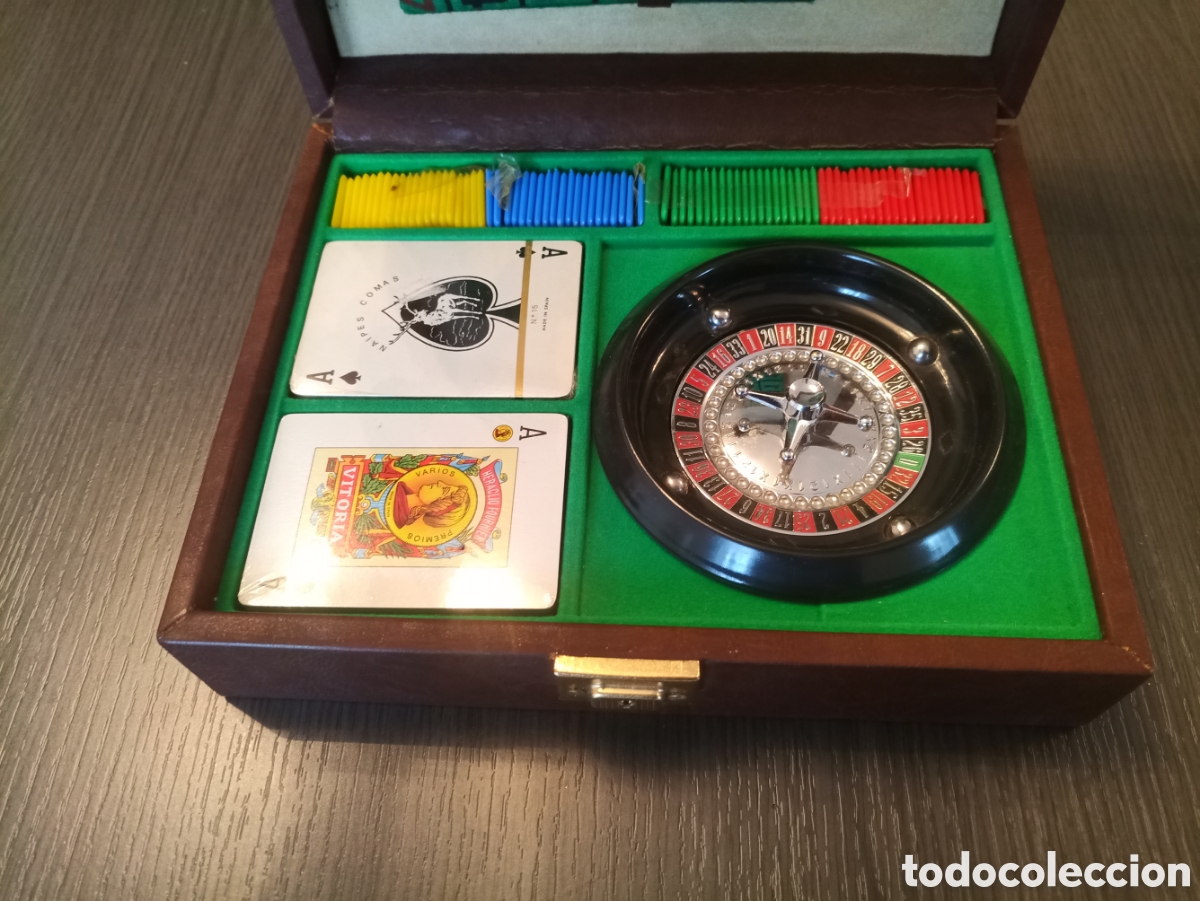 Juegos de mesa: Antiguo Juego de Poker y Ruleta - Foto 3
