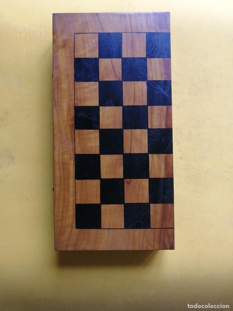 Juegos de mesa: Juego de ajedrez en madera plegable. - Foto 5
