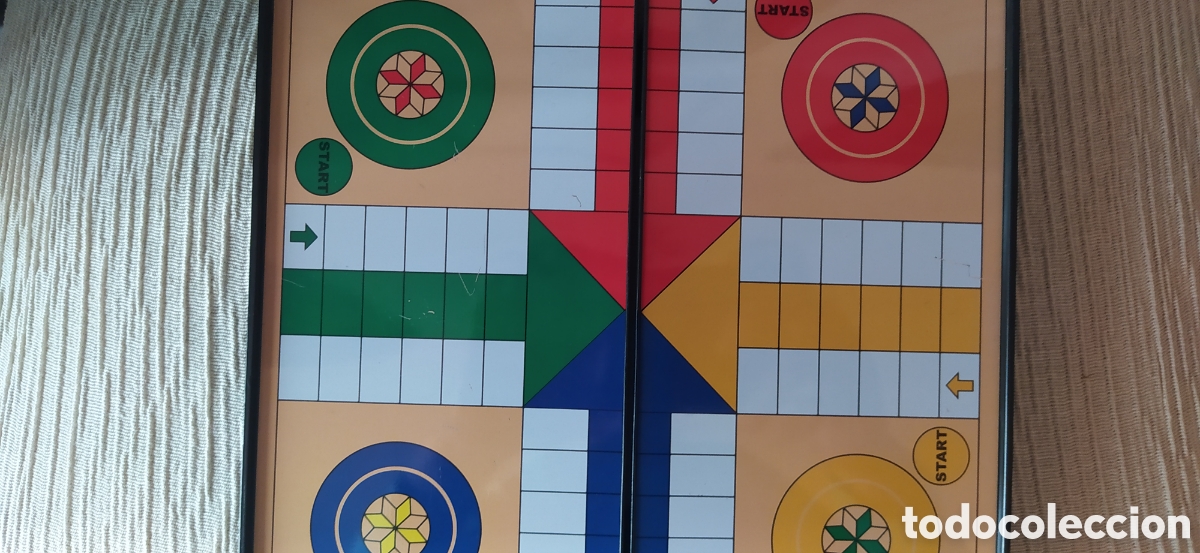 Juegos de mesa: TABLERO DE PARCH&Iacute;S MAGN&Eacute;TICO PLEGABLE - Foto 1