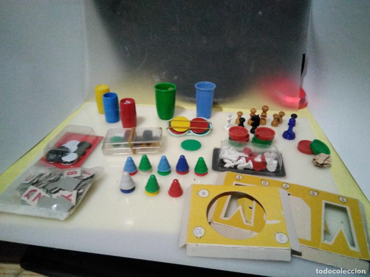 Juegos de mesa: Piezas de juegos reunidos para completar - Foto 1