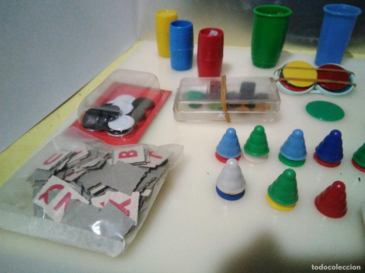 Juegos de mesa: Piezas de juegos reunidos para completar - Foto 2