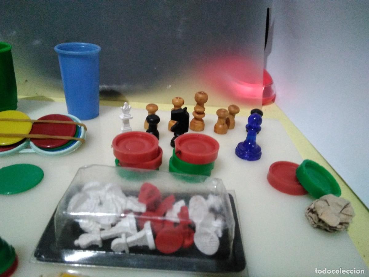 Juegos de mesa: Piezas de juegos reunidos para completar - Foto 4