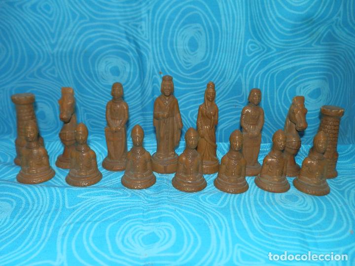 Juegos de mesa: ANTIGUO AJEDREZ EN PASTA, INCOMPLETO - Foto 1