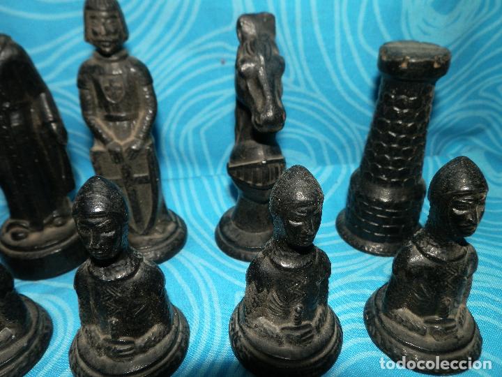 Juegos de mesa: ANTIGUO AJEDREZ EN PASTA, INCOMPLETO - Foto 4
