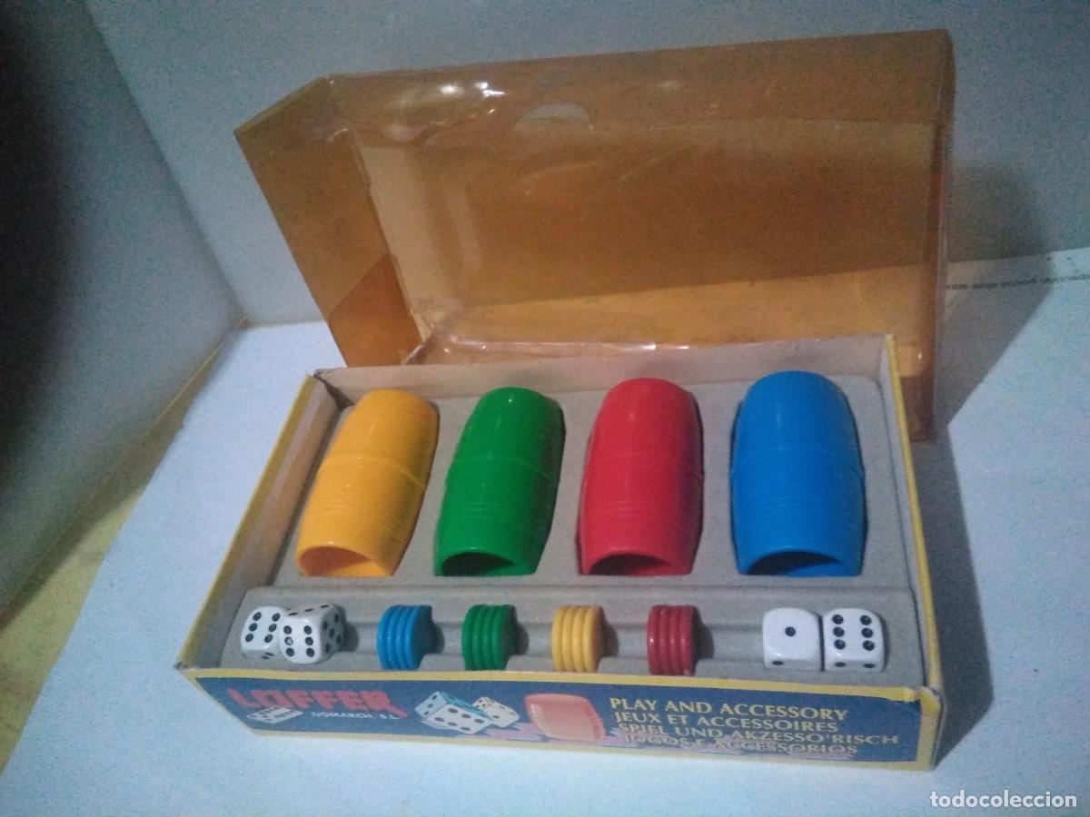 Juegos de mesa: Antigua caja de piezas de parchis - Foto 1