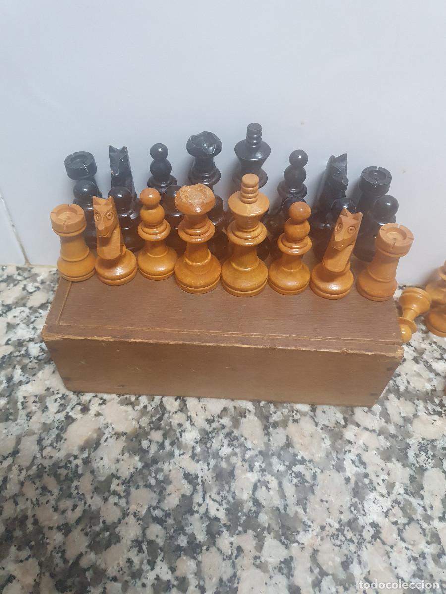 Juegos de mesa: JUEGO DE AJEDREZ DE MADERA CON CAJA. - Foto 4