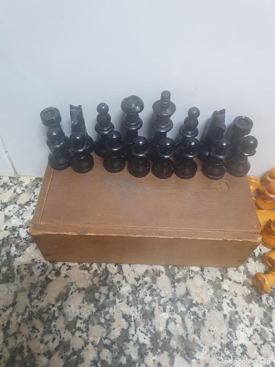 Juegos de mesa: JUEGO DE AJEDREZ DE MADERA CON CAJA. - Foto 5