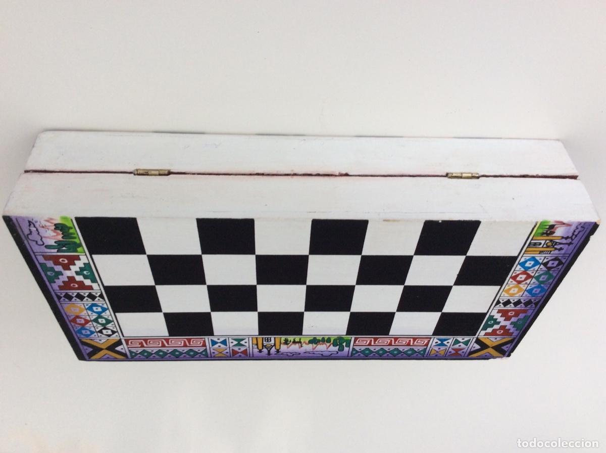 Juegos de mesa: JUEGO DE AJEDREZ ANTIGUO CON CAJA PROFUSAMENTE DECORADA - Foto 8