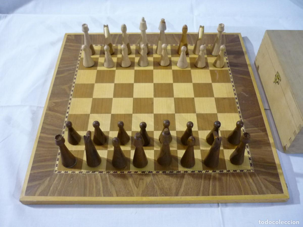 Juegos de mesa: Ajedrez de madera, fichas y tablero - Foto 2