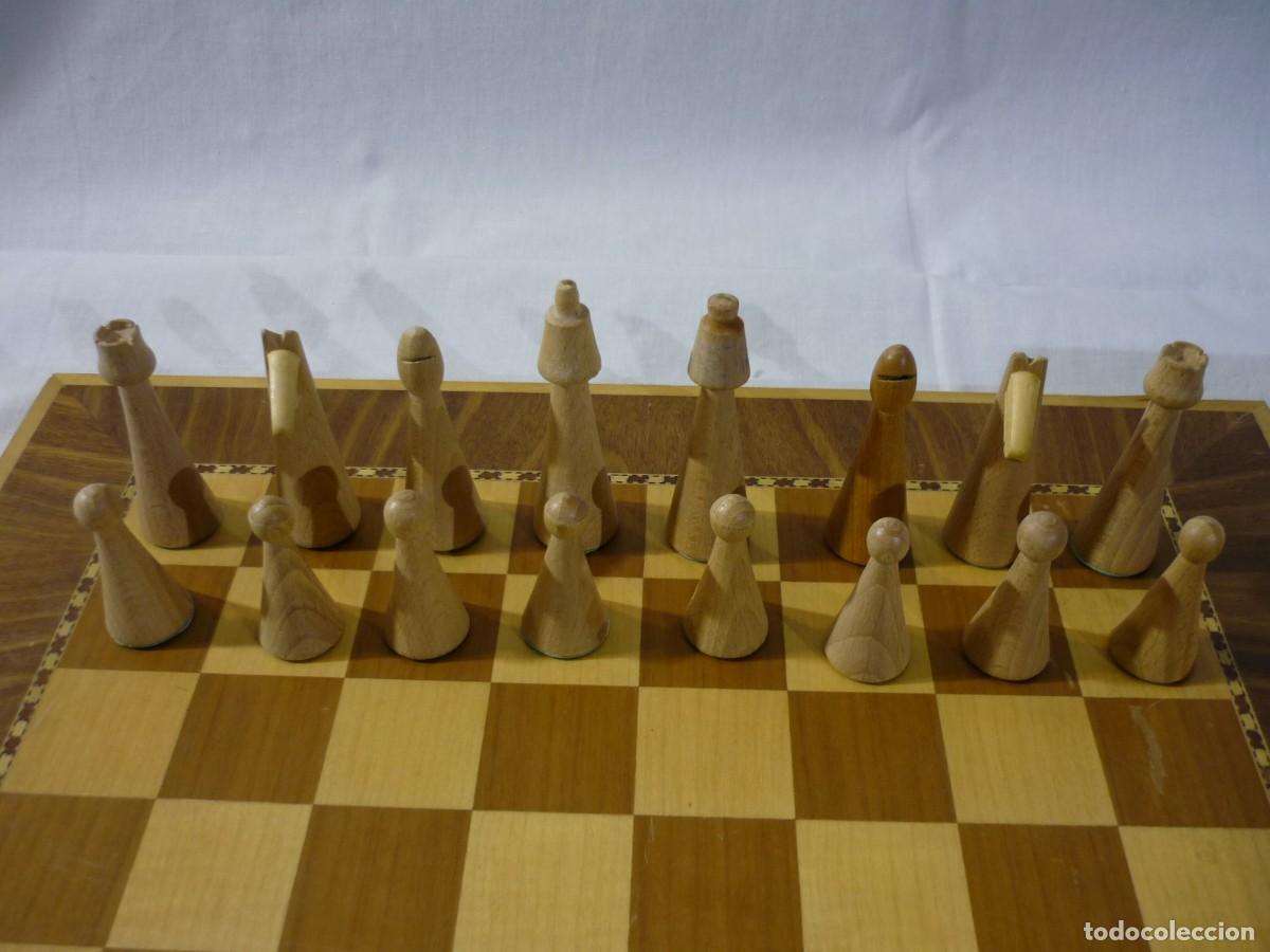 Juegos de mesa: Ajedrez de madera, fichas y tablero - Foto 3