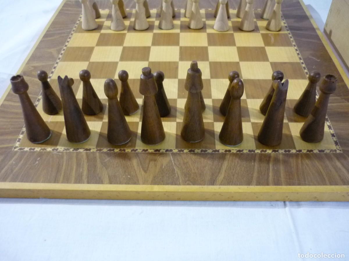 Juegos de mesa: Ajedrez de madera, fichas y tablero - Foto 4
