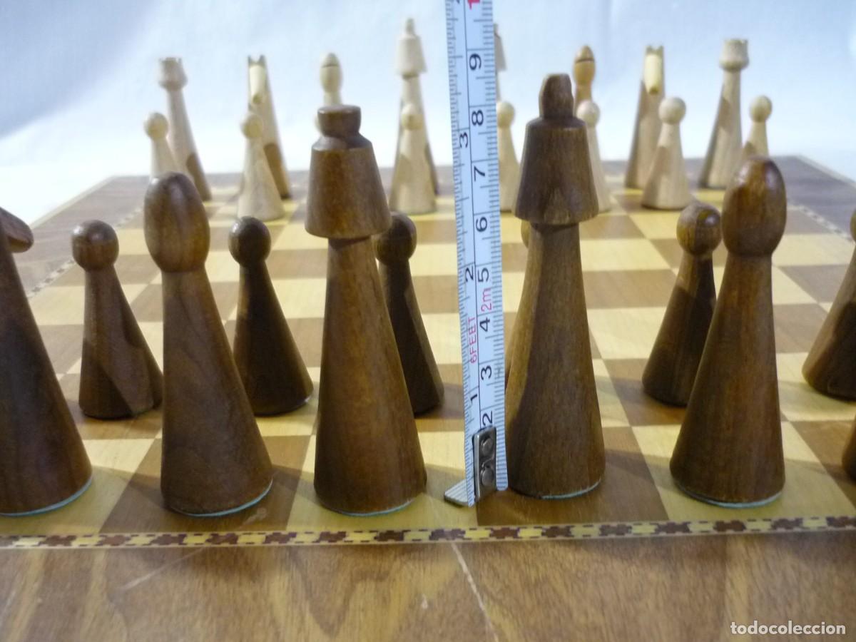 Juegos de mesa: Ajedrez de madera, fichas y tablero - Foto 11