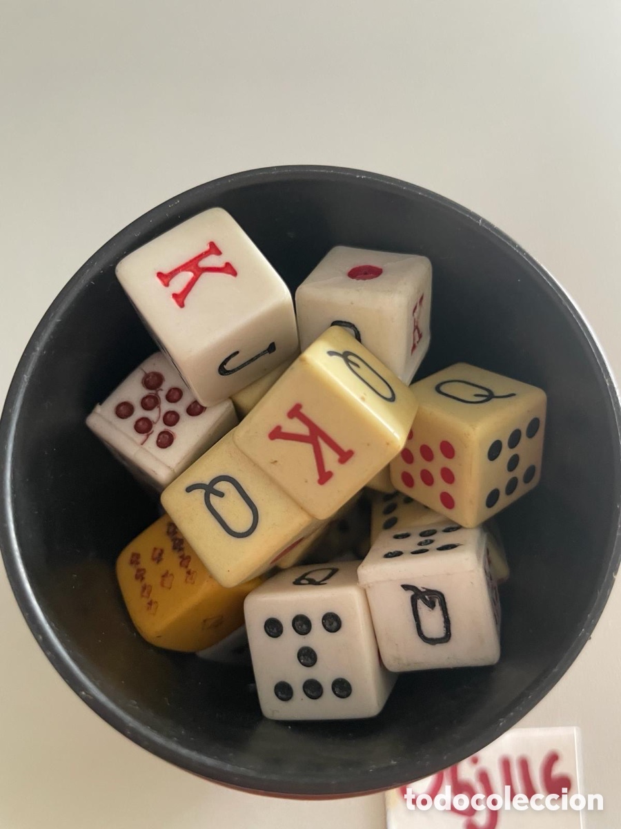 Juegos de mesa: Cubo y dados antiguos - Foto 2