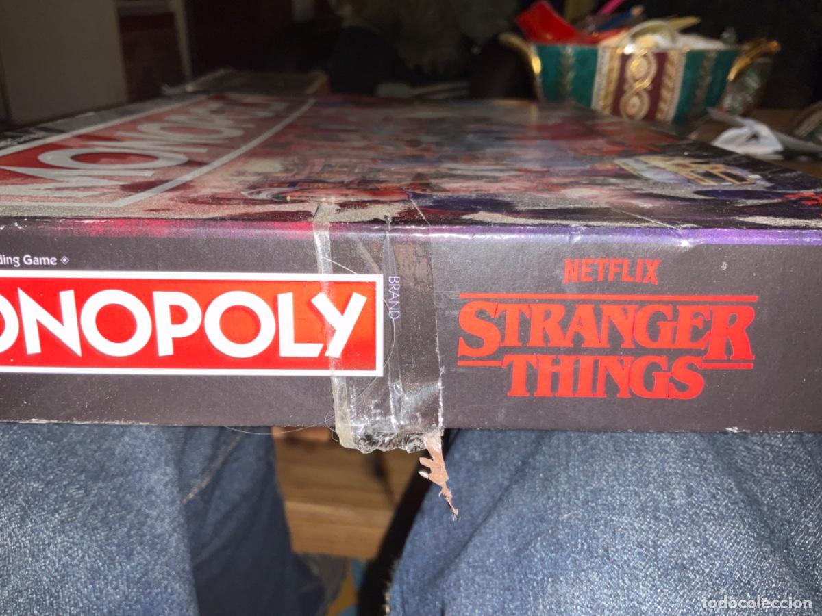 Juegos de mesa: STRANGER THINGS MONOPOLY En ingles - Foto 15