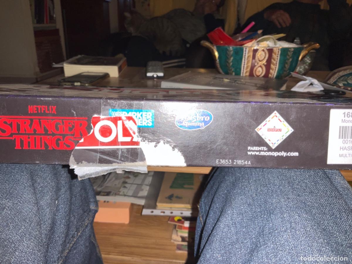 Juegos de mesa: STRANGER THINGS MONOPOLY En ingles - Foto 16