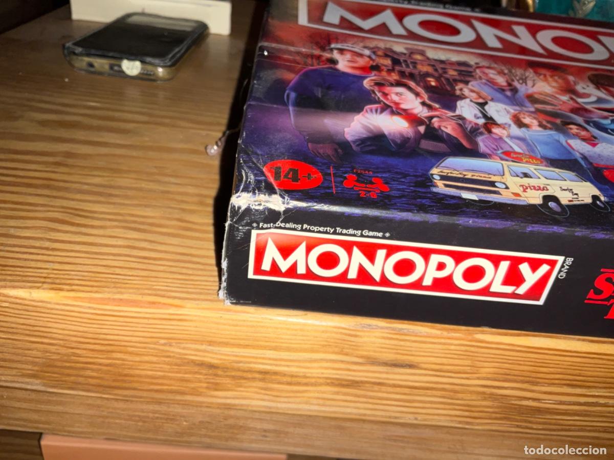 Juegos de mesa: STRANGER THINGS MONOPOLY En ingles - Foto 17