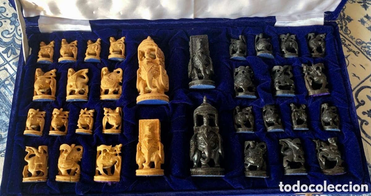 Juegos de mesa: Ajedrez hind&uacute; madera tallada a mano. - Foto 1