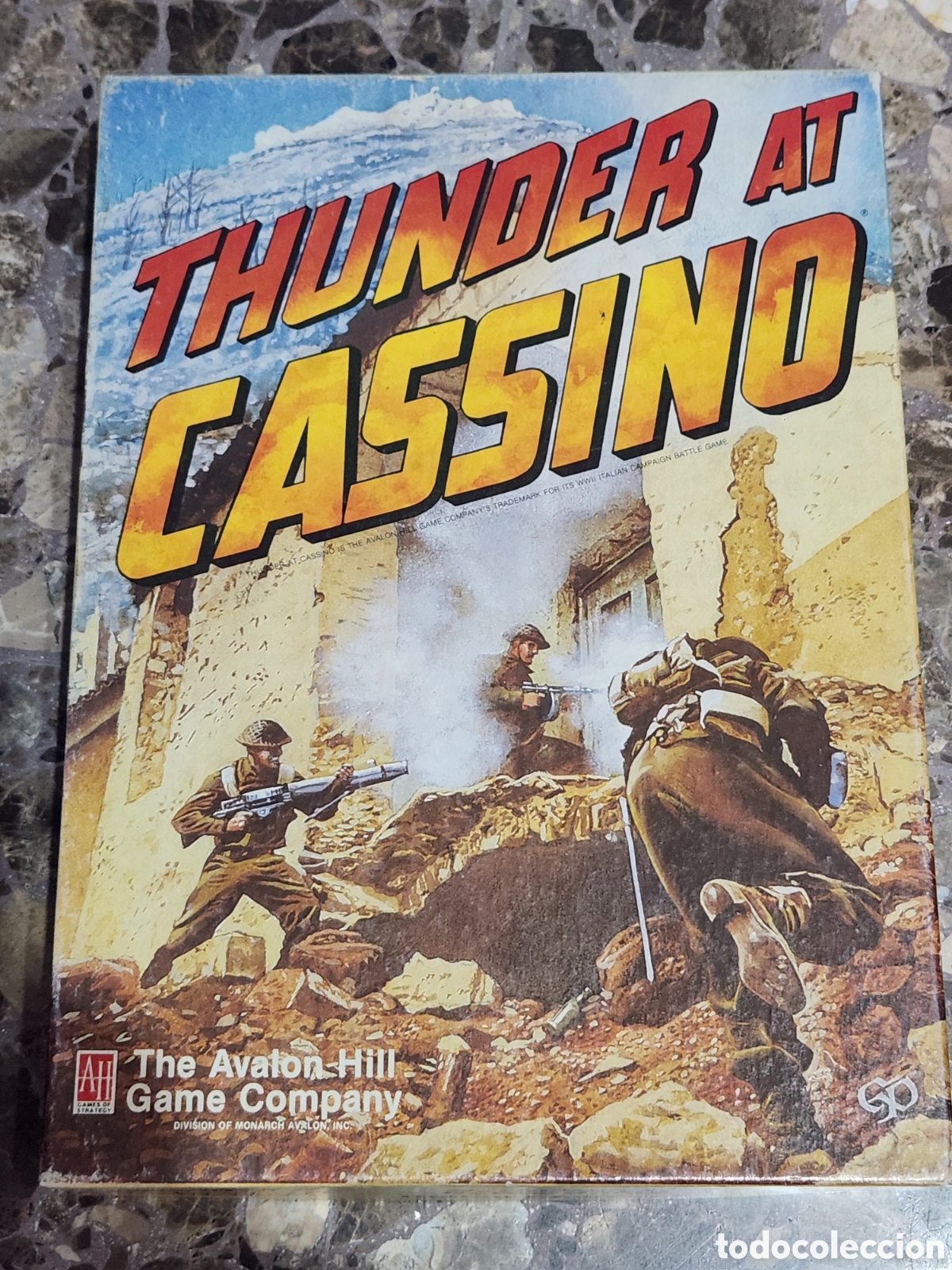 Juegos de mesa: Juego de mesa Thunder Casino Avalon Hill - Foto 1